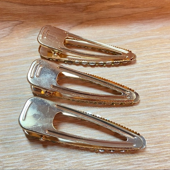 Women’s Large Rhinestone Hair Clip Barrettes with Gold Back Lot of 3 Set. - Picture 4 of 4